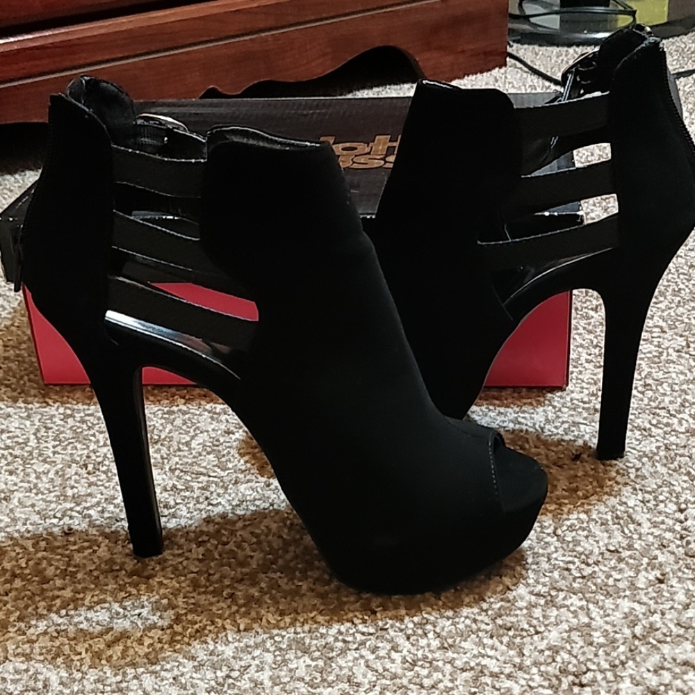 New Black Charlotte Russe Heeled Booties